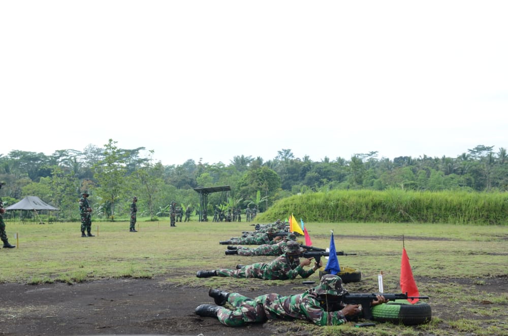 Asah Kemampuan, Prajurit Korem 073/Makutarama Laksanakan Latihan Menembak 